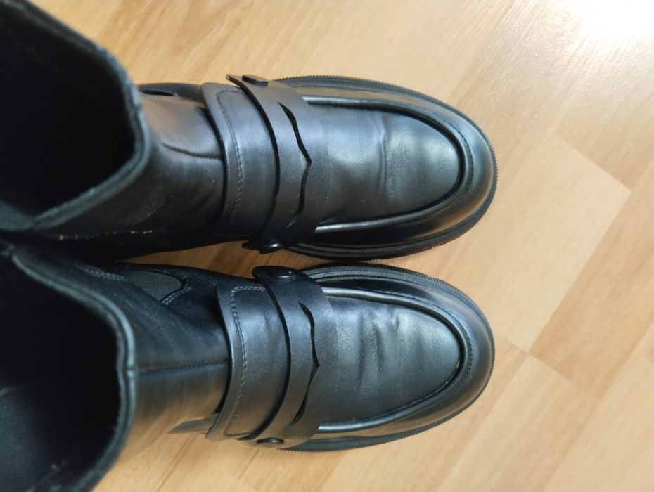 Продам женские осенние ботинки