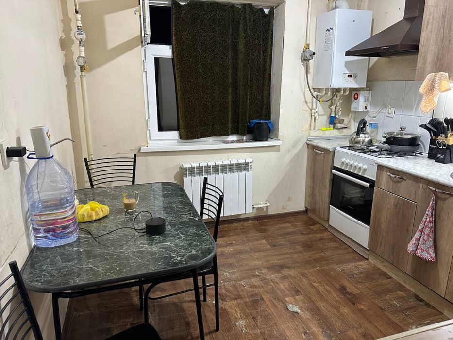 Продаю 2 комнатную квартиру. Янгихаёт , Сергели 3а