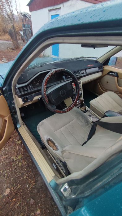 Продам Мерседес 124