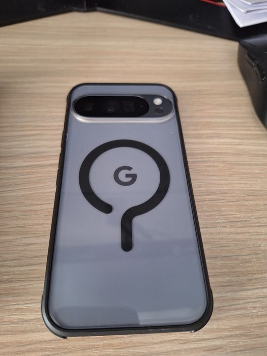 Pixel 10 Pro XL 256GB, vând sau schimb cu S26 Ultra, husa și folie inclusă, compatibil GrapheneOS