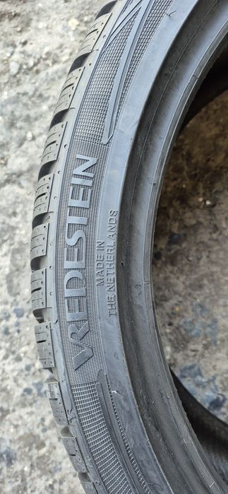 4 anvelope iarna Vredestein 255/35/19.Pretul este pe bucata