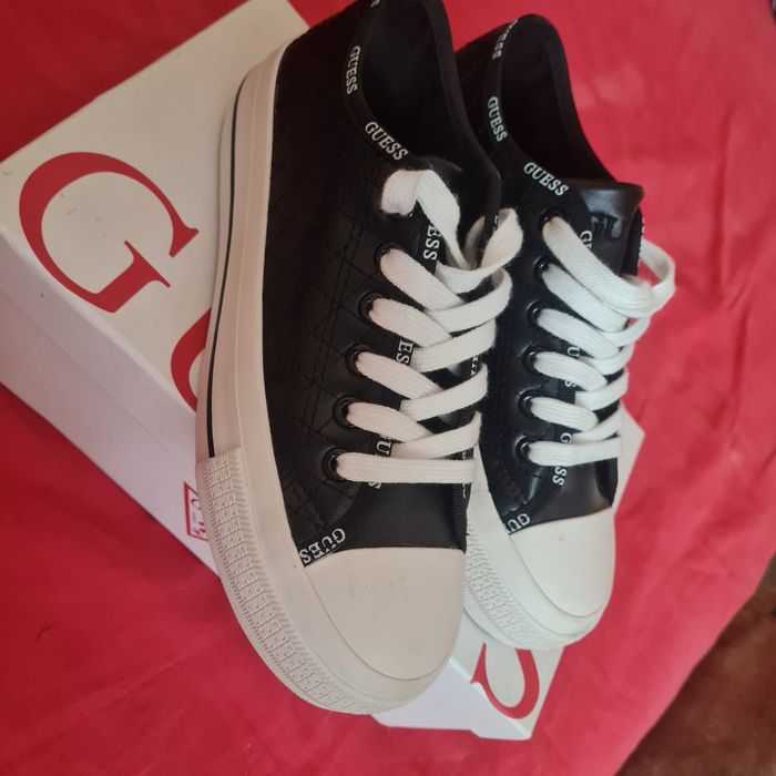 Guess 37 и 36 номер 80лв