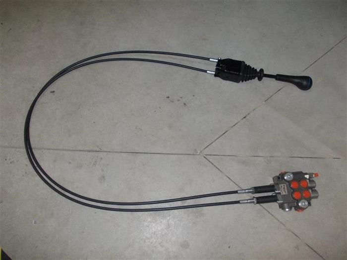 Distribuitor hidraulic cu cabluri si joystick singura maneta