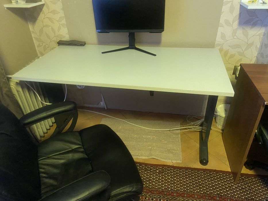 Бюро и Стол използвани