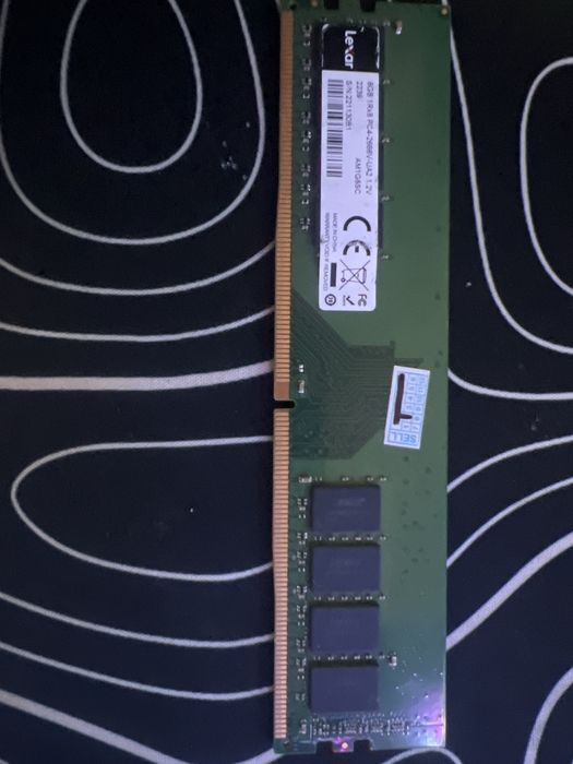 Продается Lexar 8 gb DDR4