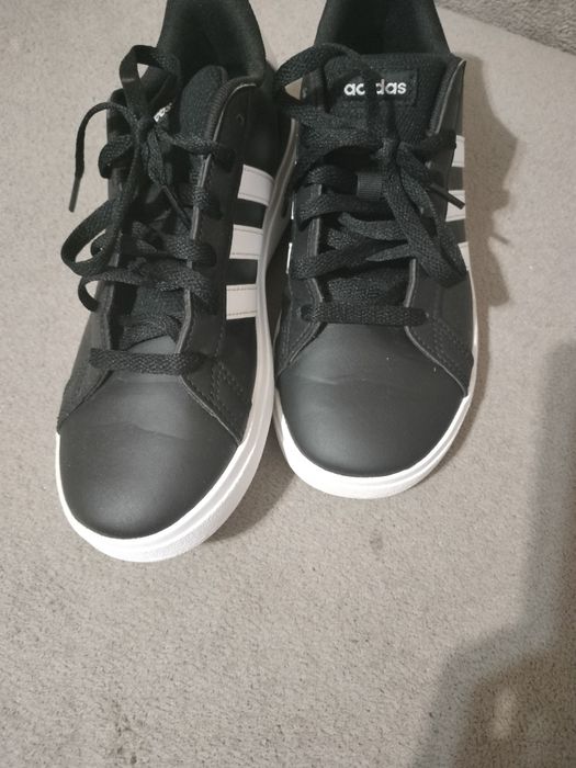 Snickers  Adidas