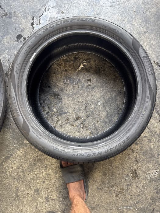 255/40/20 Pirelli 2026