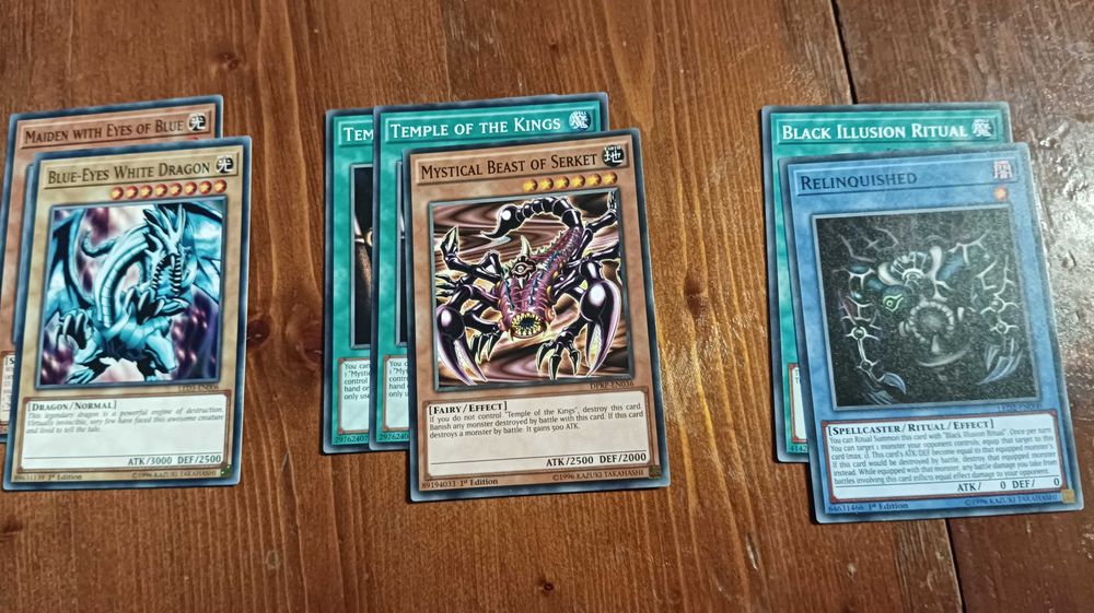 Yu-Gi-Oh карти сингъл