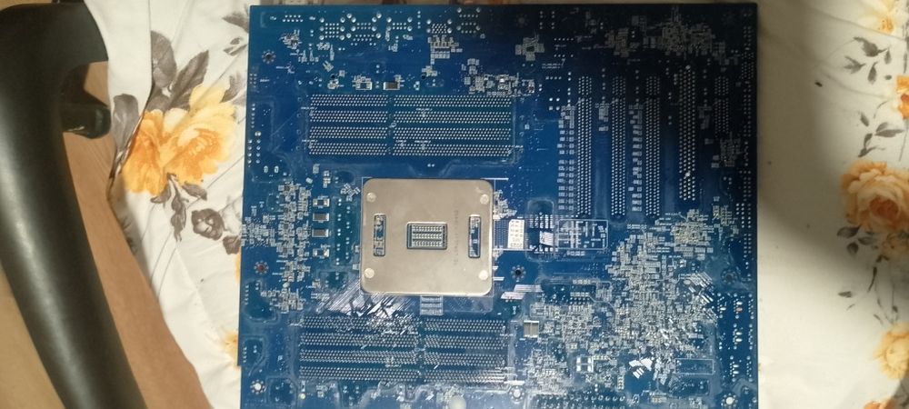 Placa de baza cu ram