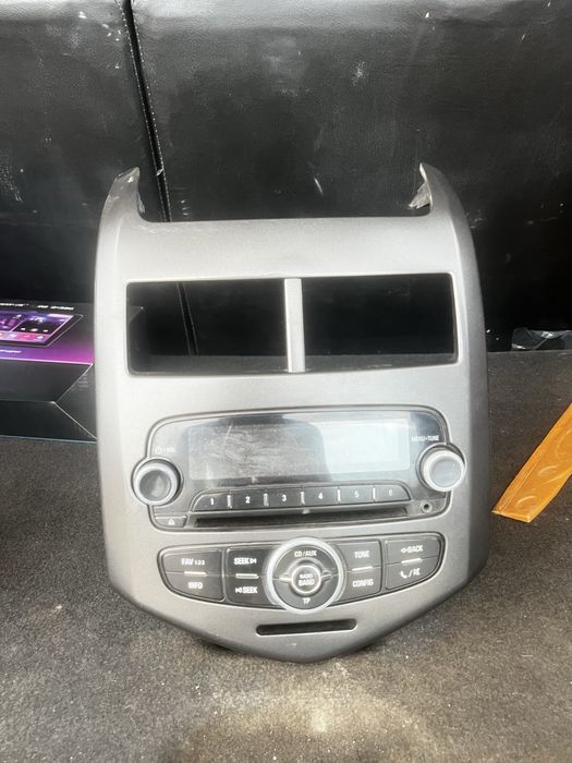 Продам магнитолу на шевролет авео