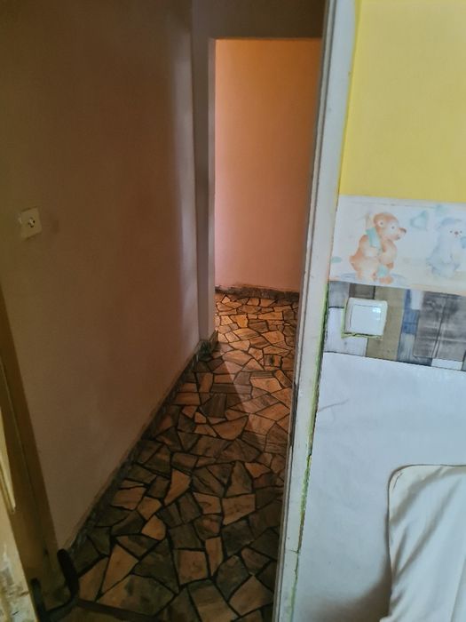 Дава се под наем Тристаен апартамент в София, Хаджи Димитър - 85 кв.м за 157999 € - Снимка #2