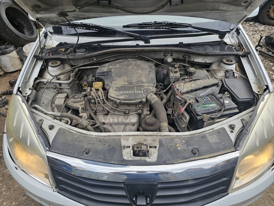 DACIA sandero на части