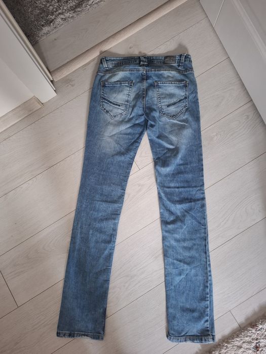 Blugi Pull and Bear  S