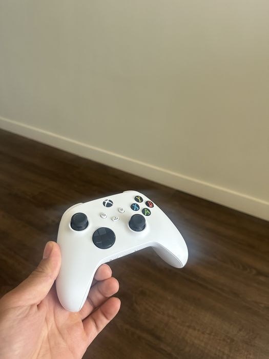 Продам xbox serias x 1 tb