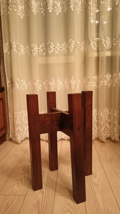Продам подставку под цветы