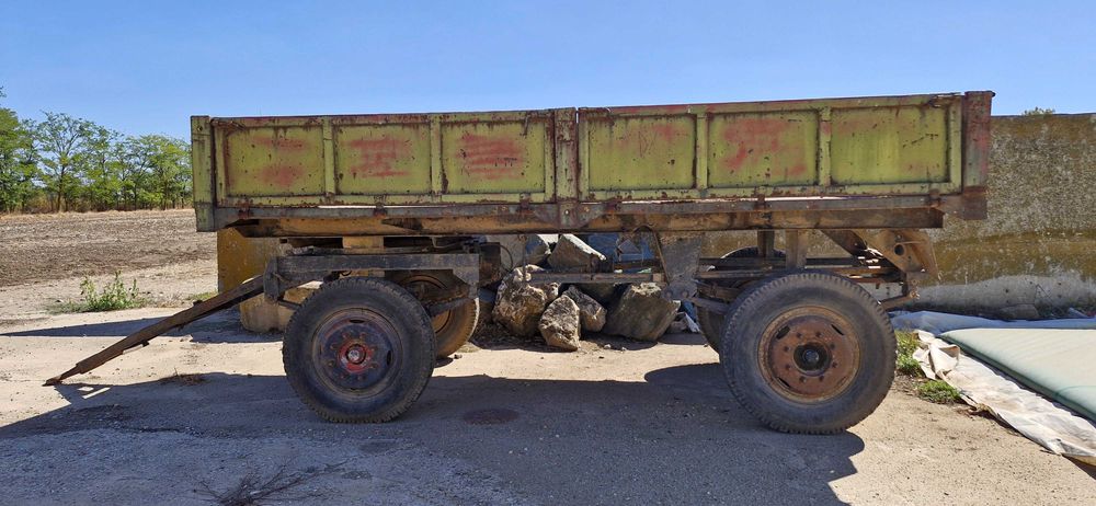 Remorca tractor pentru greutate