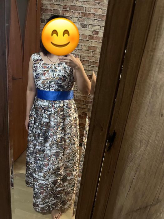 Продам платья размер 46-48 все за 10000.