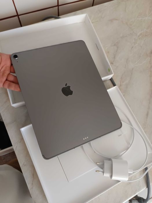 Ipad air 13 , 128 gb