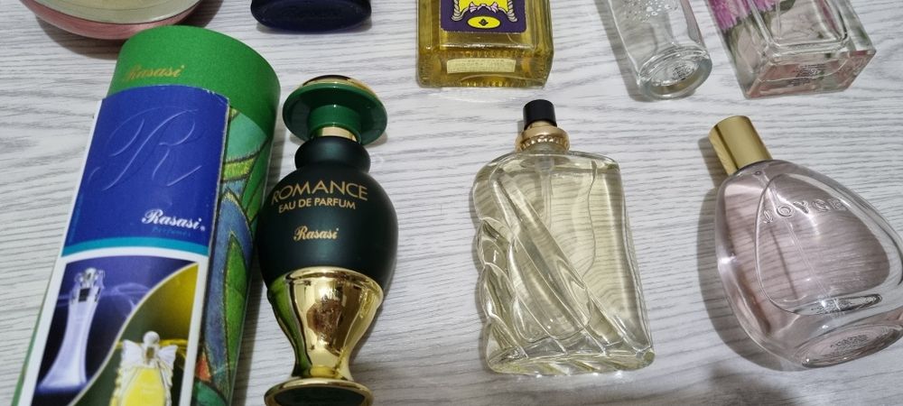 Жeнский паpфюм духи.