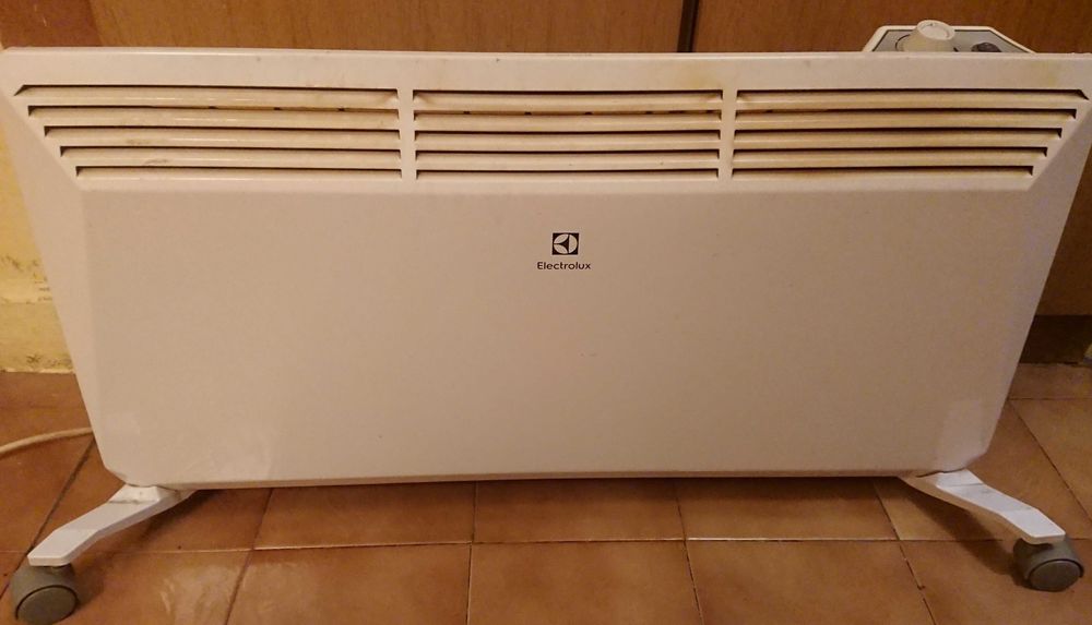 Конвекторна печка ELECTROLUX 1800/2000W.