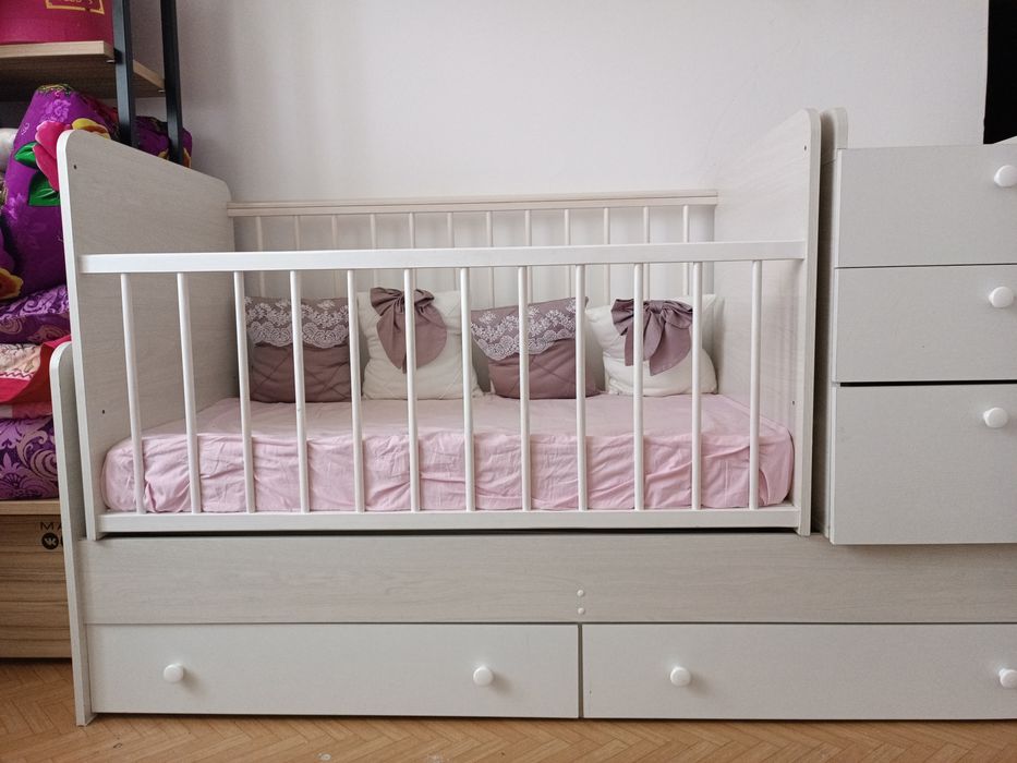 Детская кроватка