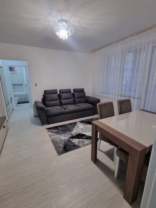 Închirez apartament pe termen scurt  sau lung