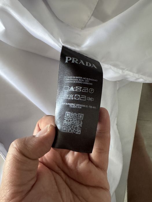 Бяло яке / ветровка Prada