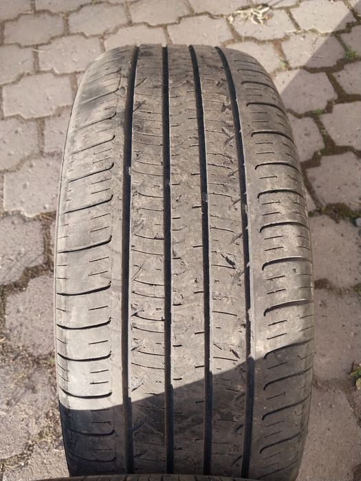 2 шины Nexen Корея 205 65 R16.
