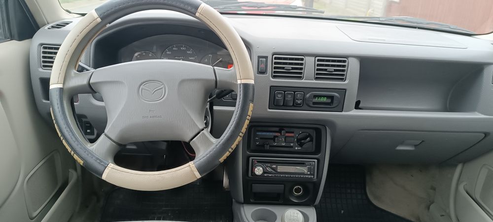 Mazda Demio benzina