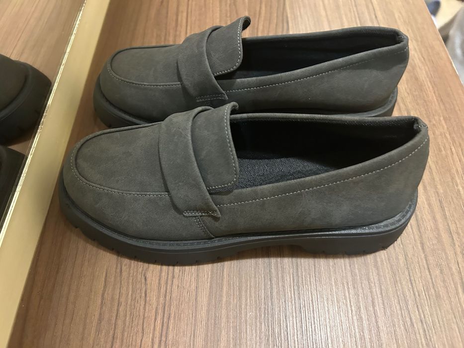 Обувки , лоуфъри ,сиви