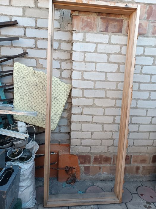 Продам  двери входные