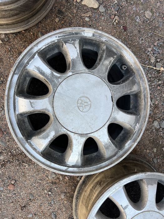 Продам оригинальные диски Toyota