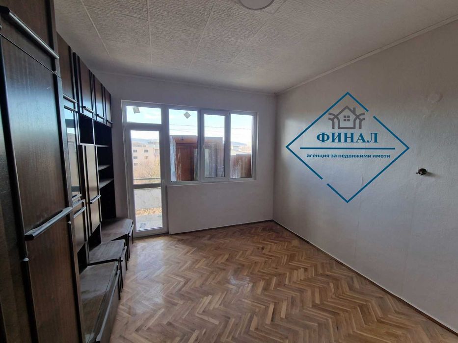 Продава се Тристаен апартамент в Шумен, Добруджански - 78 кв.м за 1275 €/кв.м - Снимка #3