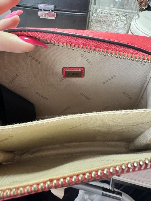 Чанта Guess цикламена
