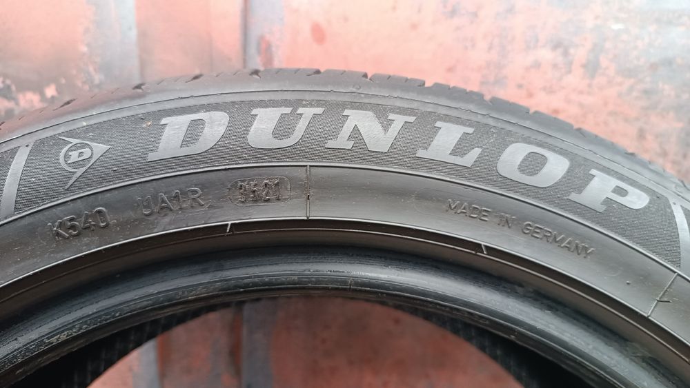 225/50/17 Dunlop