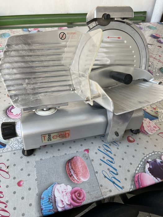 Продаю слайсер Б.У