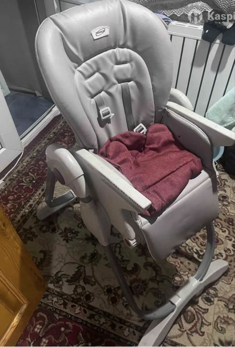 Детский стул для кормления