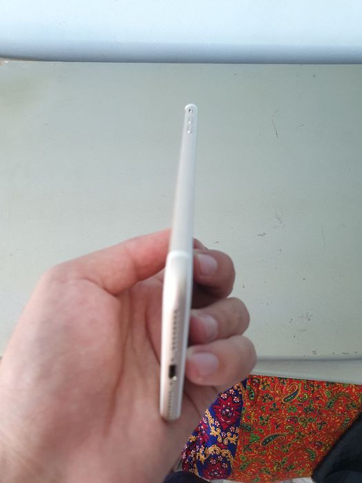 IPhone 7 pulus  LL/A sotiladi