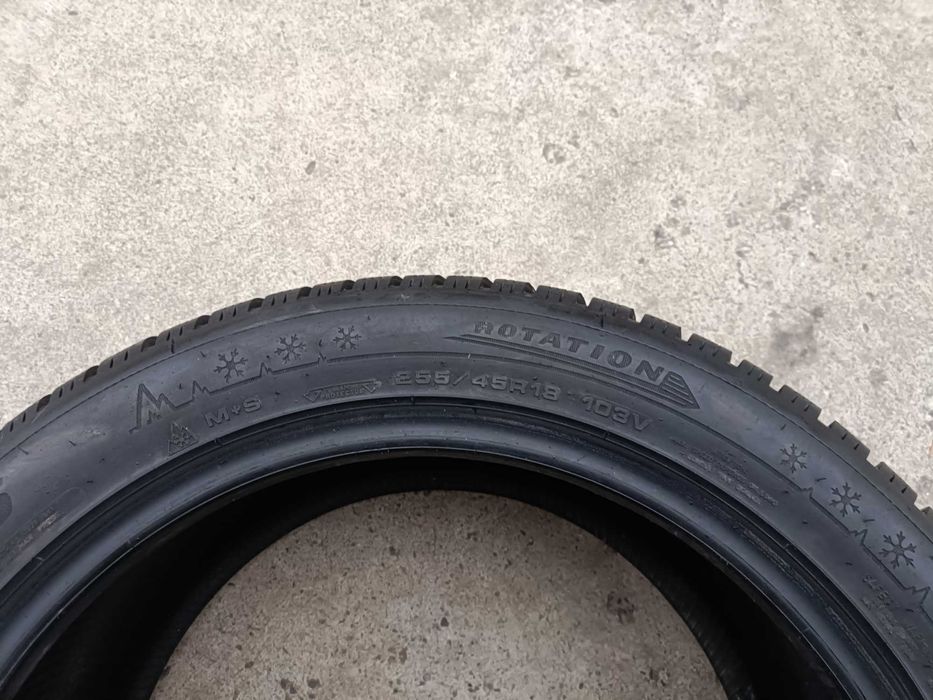 O anvelopa iarna 255 45 18 dunlop winter sport 5 profil 8,5 mm 5022