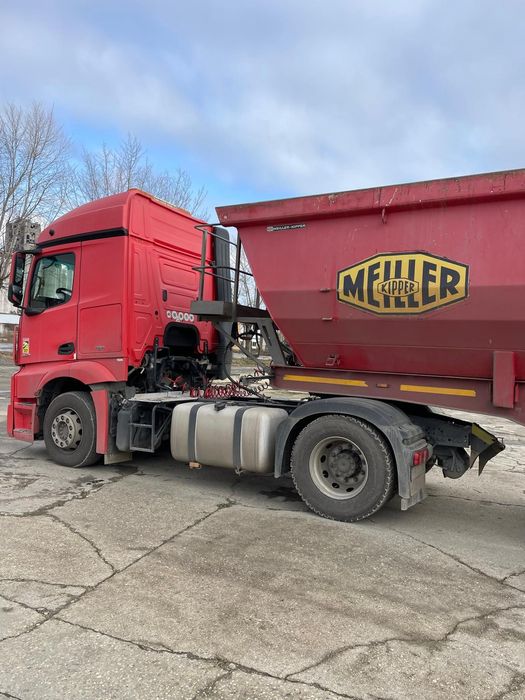 Vând ansamblu basculabil Mercedes Actros an 2015