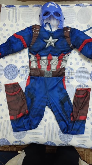 Новогодни костюм