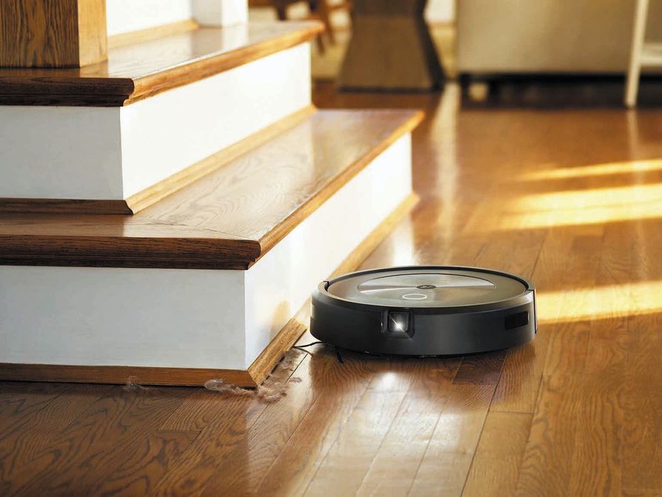 Roomba® j7+ с КАМЕРА Робот Прахосмукачка ЧИСТО НОВА
Робот прахосмукачка