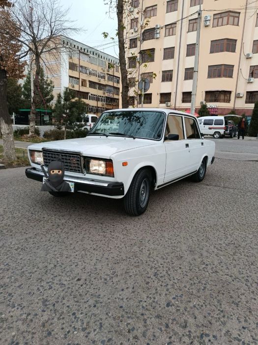 Продаю свою семёрку машина в идеале апаратура фулл