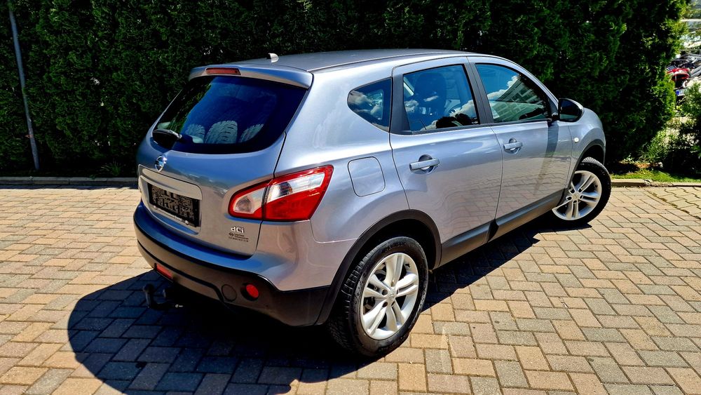 Nissan Qashqai 2.0 dCi 150 CP 4WD / 4x4  Unic Proprietar