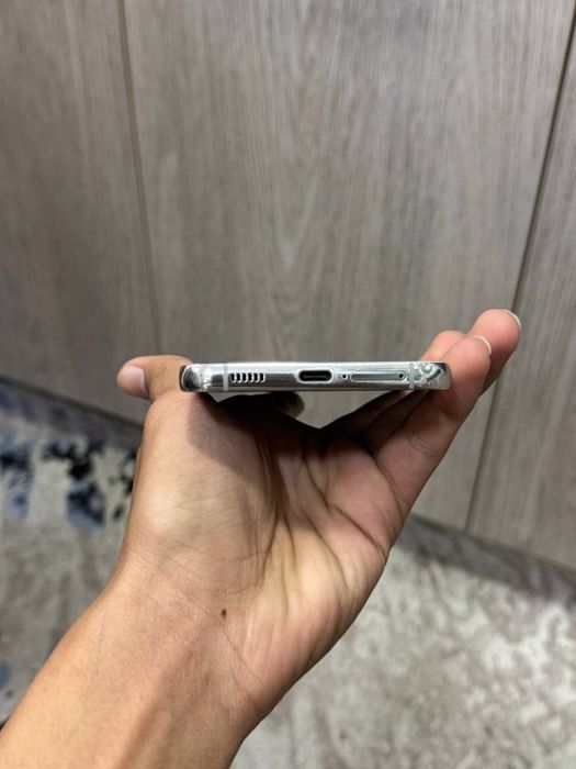 Samsung galaxy s22 5G 8/128gb holati yaxw