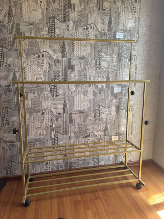 Продается вешалка