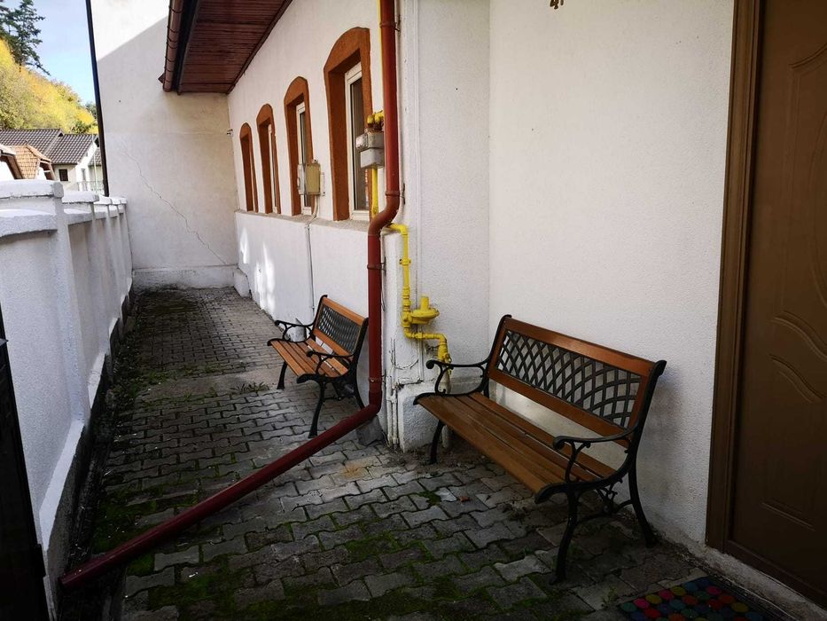 Casă cu 4 camere de închiriat | Brașov, Zona Schei – Vedere panoramică(pretabil pentru studenti-firme-subinchiriere-familie)
