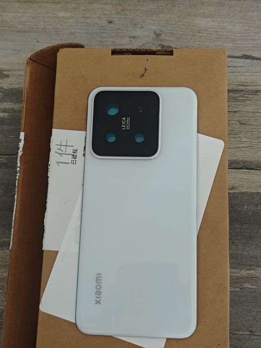 Задняя крышка Xiaomi 14