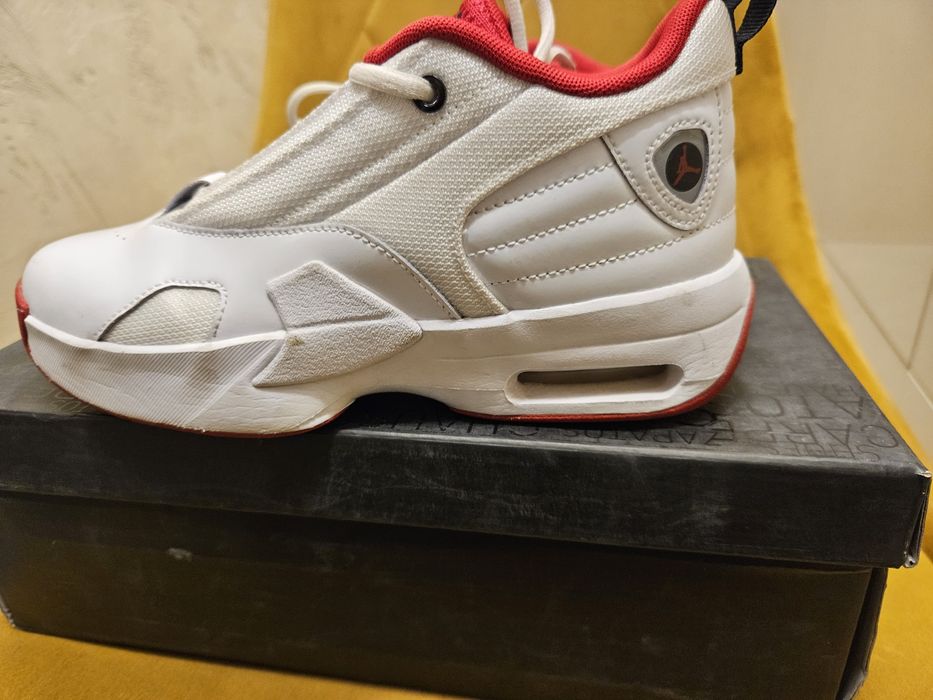 Маратонки Jordab Jordan  MAX AURA 6