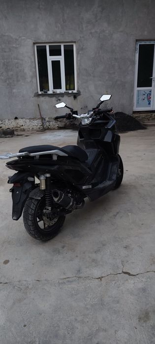 Osaca leopard Tezza maxi scooter